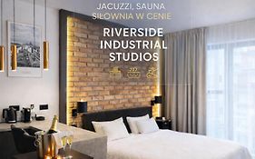 Riverside Industrial Studios - Sauna - Gym -Air-Conditioning-Spa-Fitness